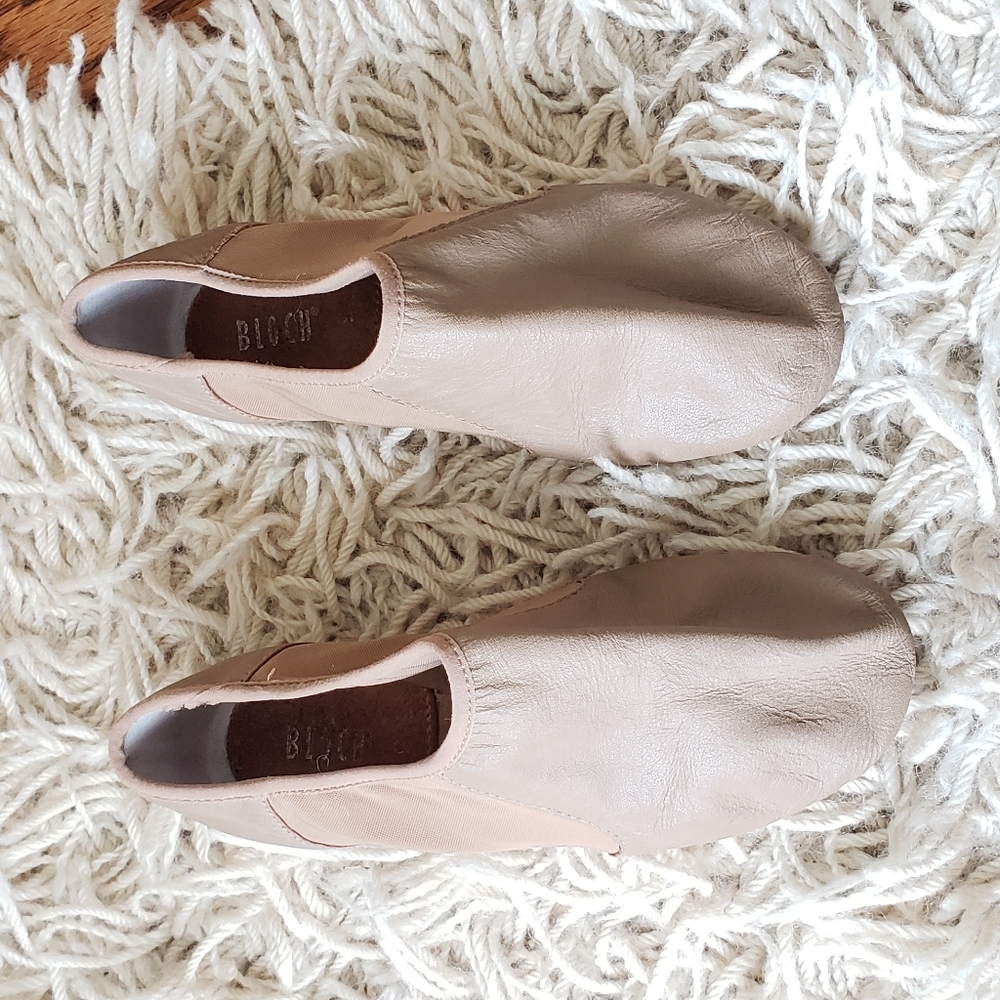 Jazz shoes -- ladies size 5 or youth size 3